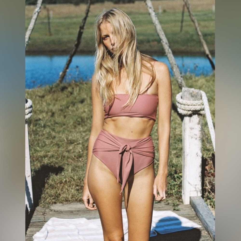 JUILLET Brooke Bottom & Kirke Top in “Melrose”